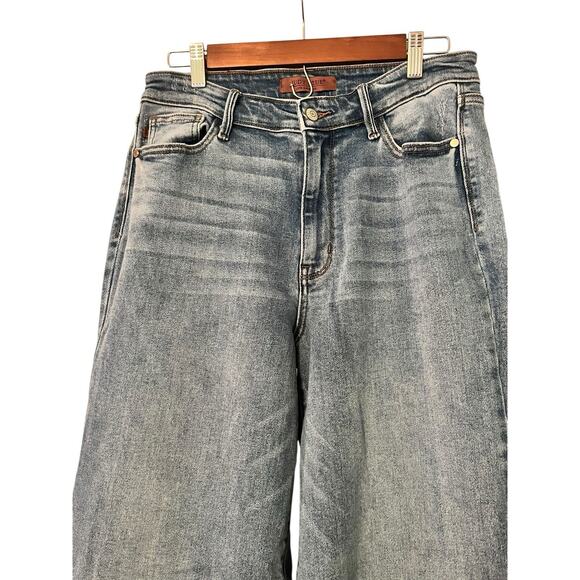 Judy Blue Wide Leg Stretch Jeans •11 /30• Med Wash Flare Relaxed 32” Inseam EXC - Picture 6 of 11
